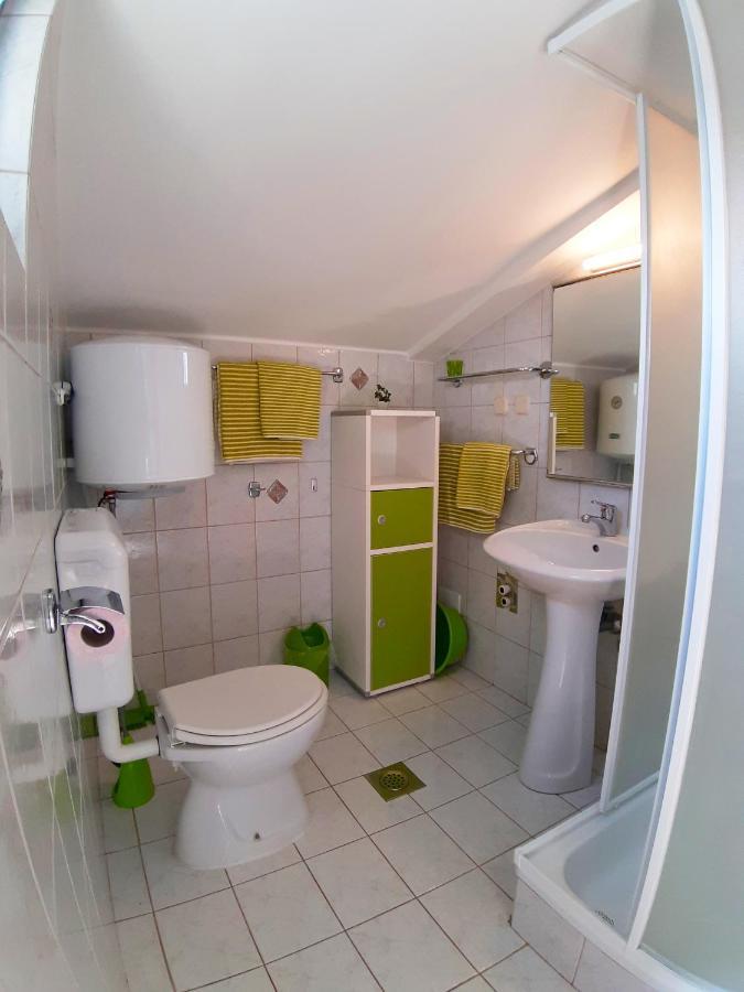 Apartments Zrinka 793 波雷奇 外观 照片